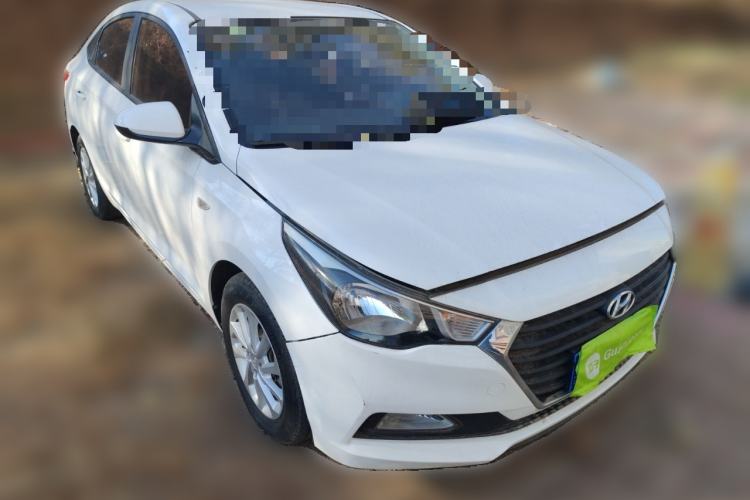Used Hyundai Verna (new generation) 2016 1.4L Automatic Cool Edition GLS Front Right 45 Deg