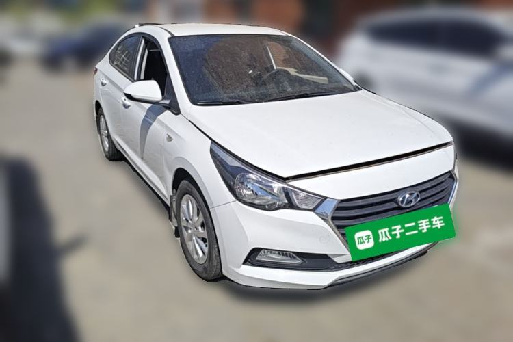 Used Hyundai Verna (new generation) 2016 1.4L Manual Cool Edition GLS Front Right 45 Deg