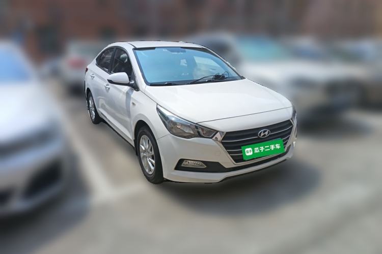 Used Hyundai Verna (new generation) 2016 1.4L Automatic Cool Edition GLS Front Right 45 Deg