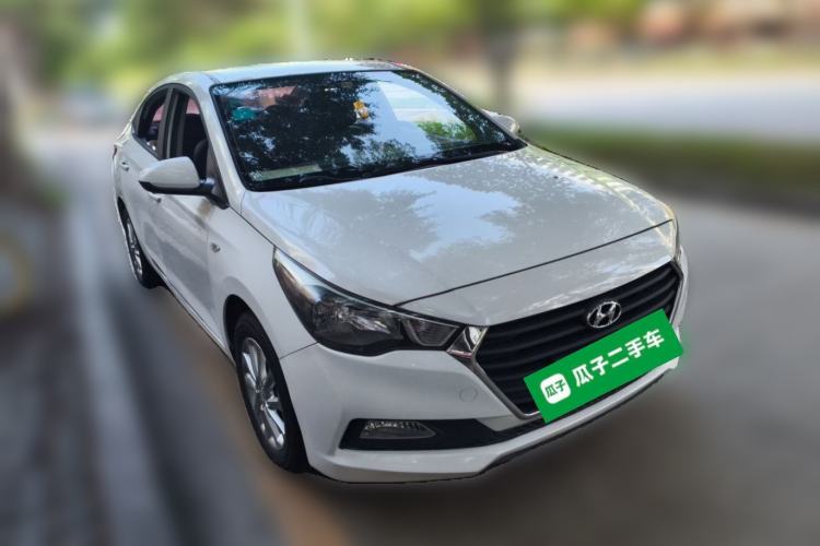 Used Hyundai Verna (new generation) 2016 1.4L Manual Cool Edition GLS Front Right 45 Deg
