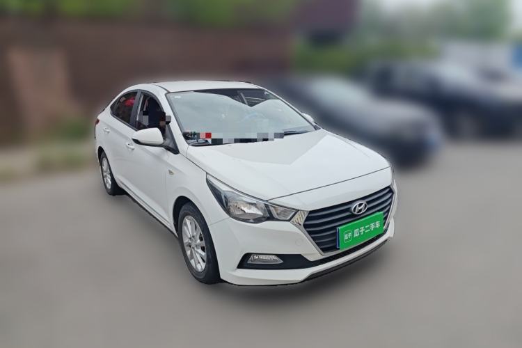 Used Hyundai Verna (new generation) 2016 1.4L Automatic Cool Edition GLS Front Right 45 Deg