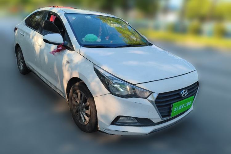 Used Hyundai Verna (new generation) 2016 1.4L Automatic Cool Edition GLS Front Right 45 Deg