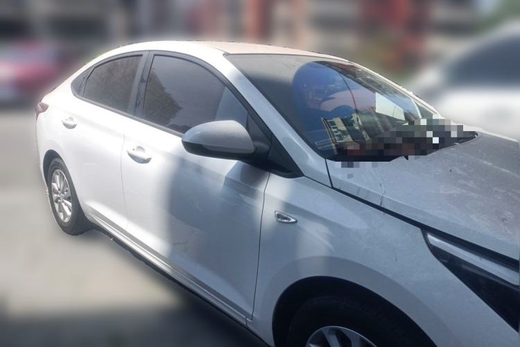 Used Hyundai Verna (new generation) 2016 1.4L Automatic Cool Edition GLS Front Right 45 Deg