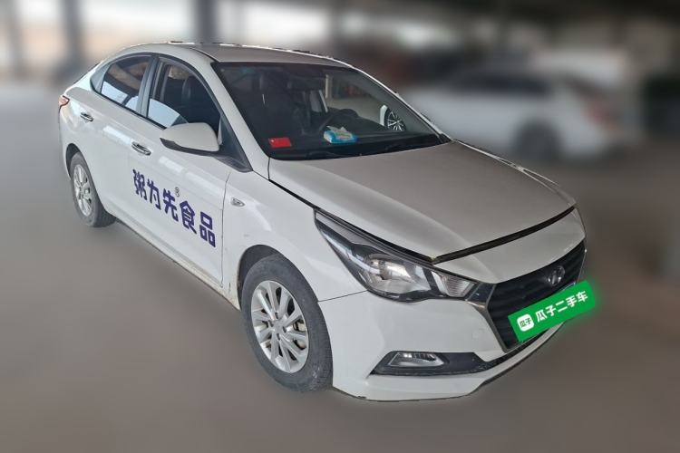 Used Hyundai Verna (new generation) 2016 1.4L Manual Cool Edition GLS Front Right 45 Deg