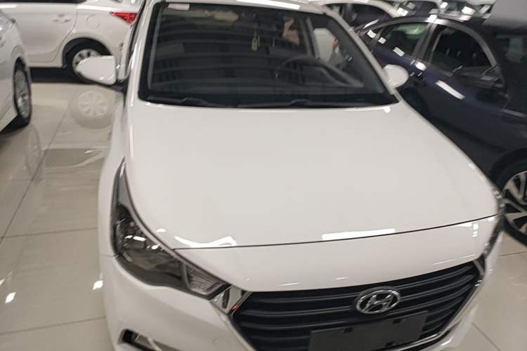 Used Hyundai Verna (new generation) 2016 1.4L Automatic Cool Edition GLS Front