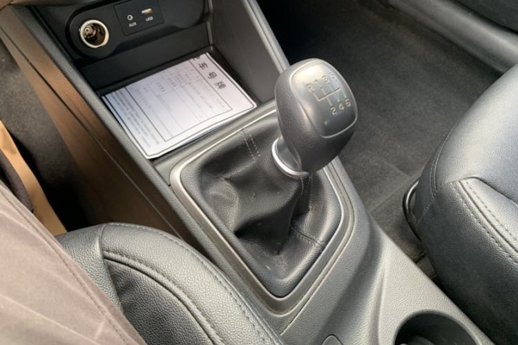 Used Hyundai Verna (new generation) 2016 1.4L Manual Cool Edition GLS Gear Lever