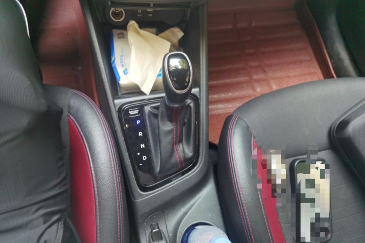 Used Hyundai Verna (new generation) 2016 1.4L Automatic Cool Edition GLS Gear Lever