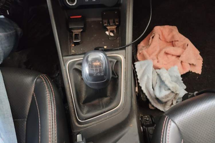 Used Hyundai Verna (new generation) 2016 1.4L Manual Cool Edition GLS Gear Lever