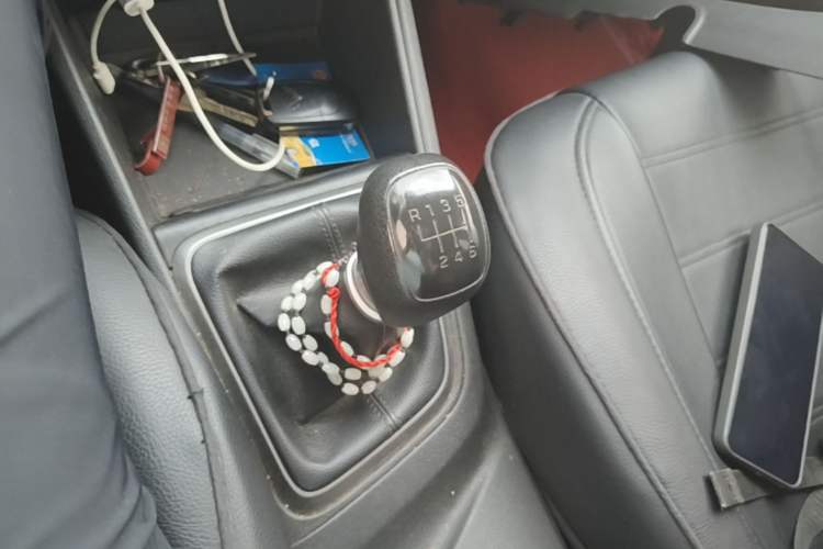 Used Hyundai Verna (new generation) 2016 1.4L Manual Cool Edition GLS Gear Lever