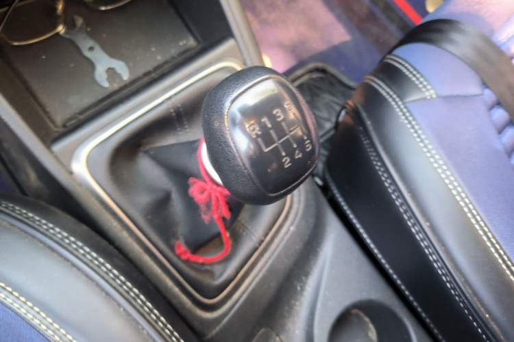 Used Hyundai Verna (new generation) 2016 1.4L Manual Cool Edition GLS Gear Lever