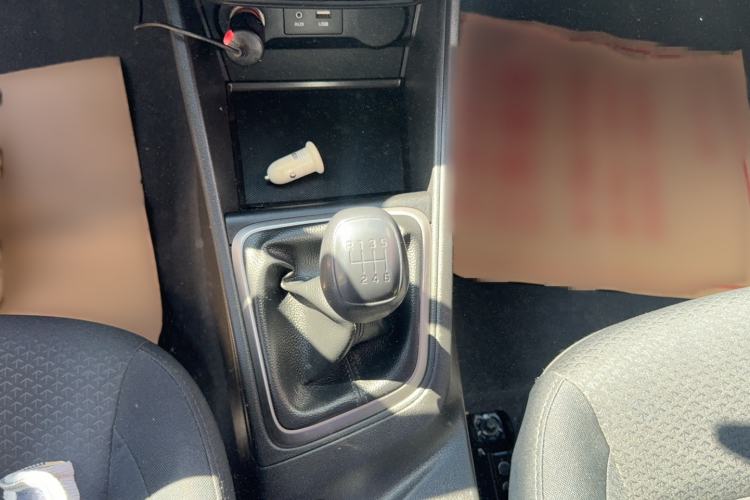 Used Hyundai Verna (new generation) 2016 1.4L Manual Cool Edition GLS Gear Lever