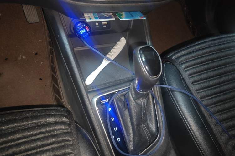 Used Hyundai Verna (new generation) 2016 1.4L Automatic Cool Edition GLS Gear Lever