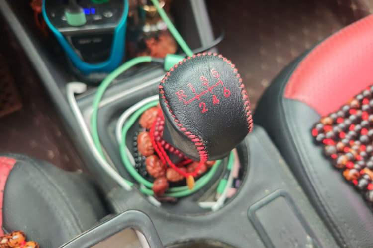 Used Hyundai Verna (new generation) 2016 1.4L Manual Cool Edition GLS Gear Lever