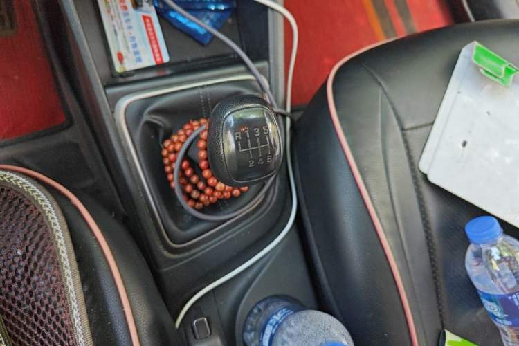 Used Hyundai Verna (new generation) 2016 1.4L Manual Cool Edition GLS Gear Lever