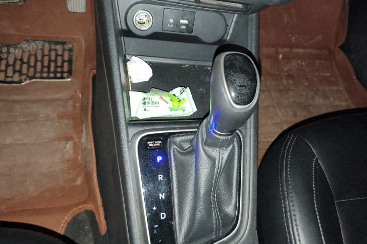 Used Hyundai Verna (new generation) 2016 1.4L Automatic Cool Edition GLS Gear Lever