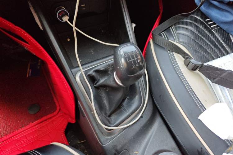 Used Hyundai Verna (new generation) 2016 1.4L Manual Cool Edition GLS Gear Lever