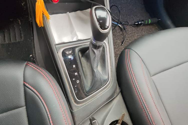 Used Hyundai Verna (new generation) 2016 1.4L Automatic Cool Edition GLS Gear Lever