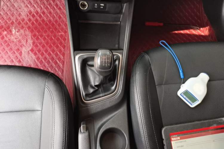 Used Hyundai Verna (new generation) 2016 1.4L Manual Cool Edition GLS Gear Lever