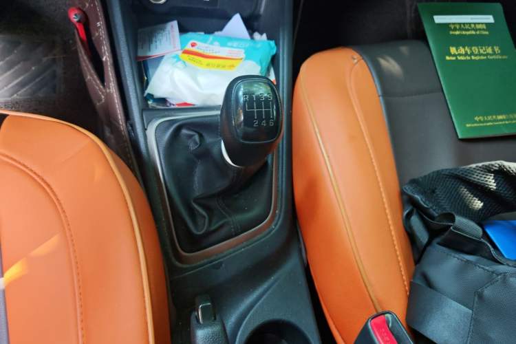 Used Hyundai Verna (new generation) 2016 1.4L Manual Cool Edition GLS Gear Lever