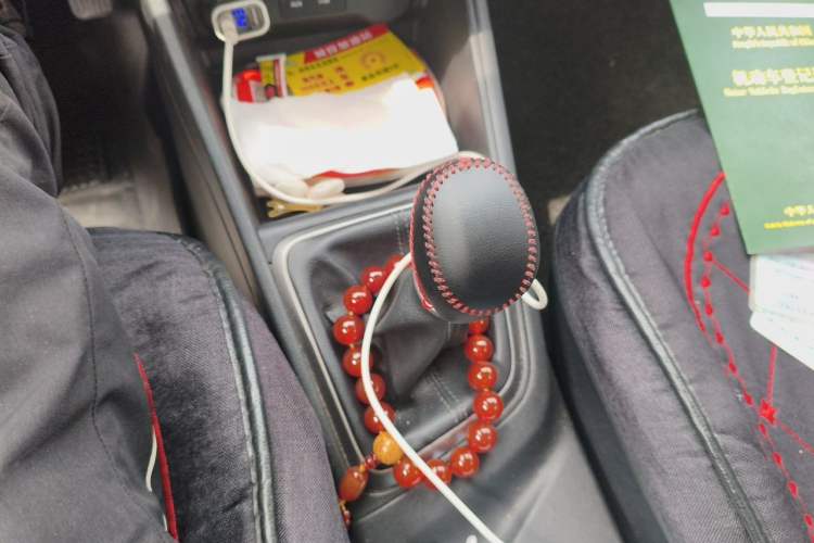 Used Hyundai Verna (new generation) 2016 1.4L Manual Youth Edition GS Gear Lever
