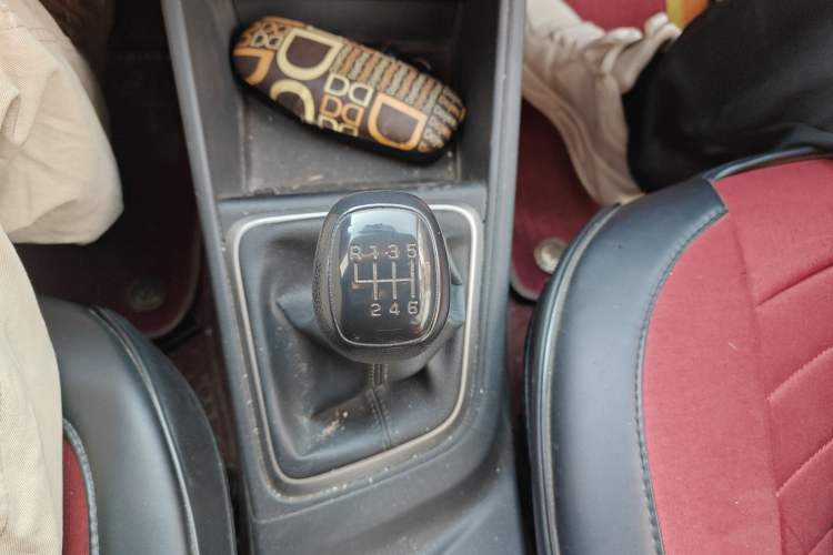 Used Hyundai Verna (new generation) 2016 1.4L Manual Cool Edition GLS Gear Lever