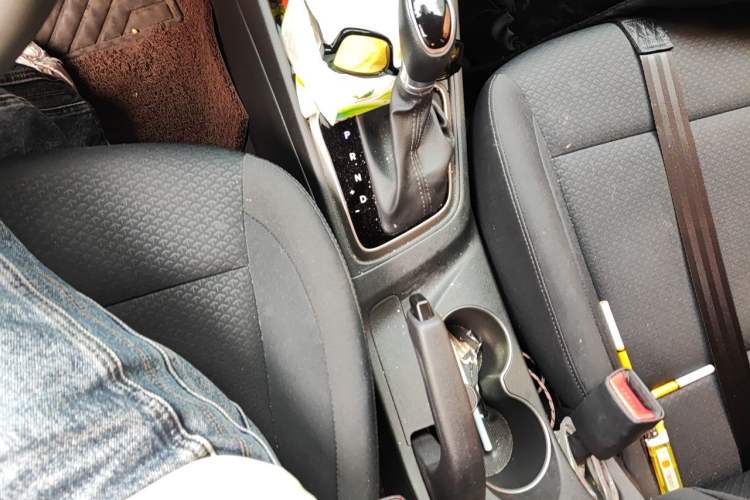 Used Hyundai Verna (new generation) 2016 1.4L Automatic Cool Edition GLS Gear Lever