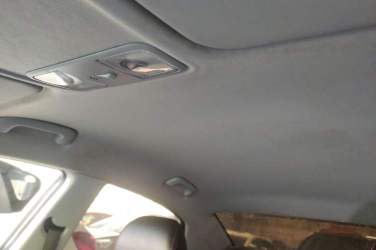Used Hyundai Verna (new generation) 2016 1.4L Manual Cool Edition GLS Headliner