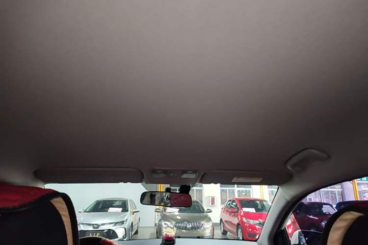 Used Hyundai Verna (new generation) 2016 1.4L Automatic Cool Edition GLS Headliner