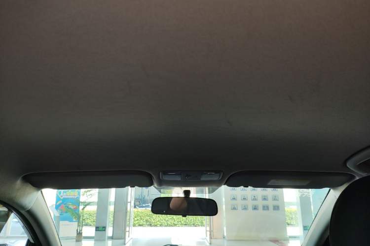 Used Hyundai Verna (new generation) 2016 1.4L Automatic Cool Edition GLS Headliner