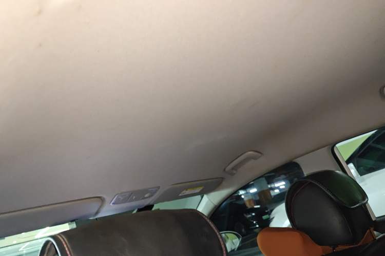 Used Hyundai Verna (new generation) 2016 1.4L Manual Cool Edition GLS Headliner