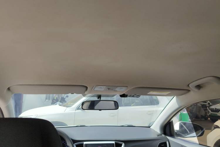 Used Hyundai Verna (new generation) 2016 1.4L Automatic Cool Edition GLS Headliner