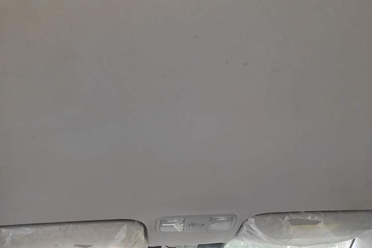 Used Hyundai Verna (new generation) 2016 1.4L Manual Cool Edition GLS Headliner