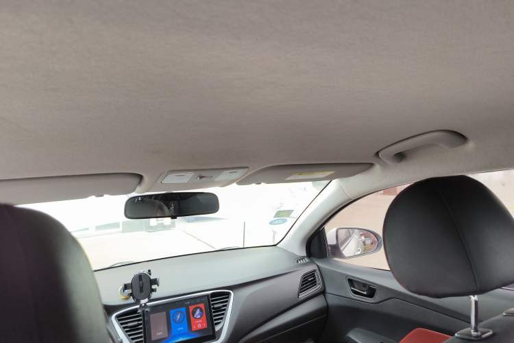 Used Hyundai Verna (new generation) 2016 1.4L Automatic Sport Edition Headliner