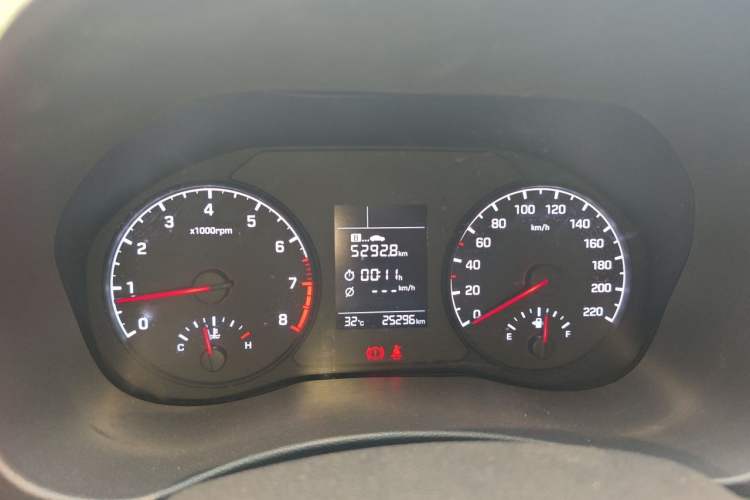 Used Hyundai Verna (new generation) 2016 1.4L Manual Cool Edition GLS Instrument Cluster