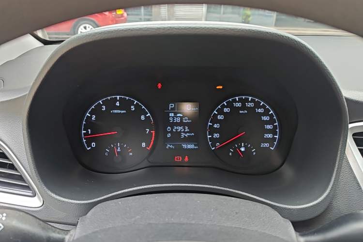 Used Hyundai Verna (new generation) 2016 1.4L Automatic Cool Edition GLS Instrument Cluster