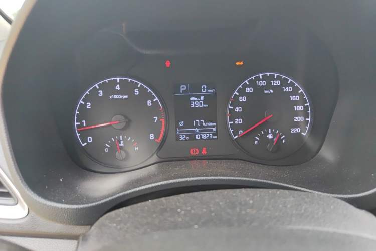 Used Hyundai Verna (new generation) 2016 1.4L Automatic Cool Edition GLS Instrument Cluster