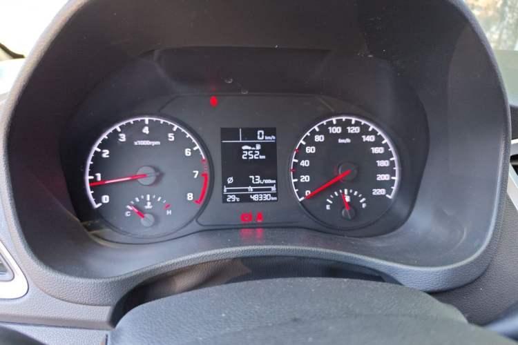 Used Hyundai Verna (new generation) 2016 1.4L Manual Cool Edition GLS Instrument Cluster