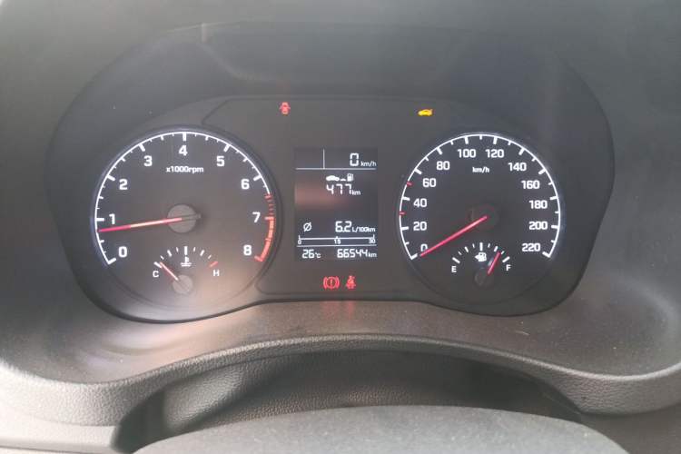 Used Hyundai Verna (new generation) 2016 1.4L Manual Cool Edition GLS Instrument Cluster