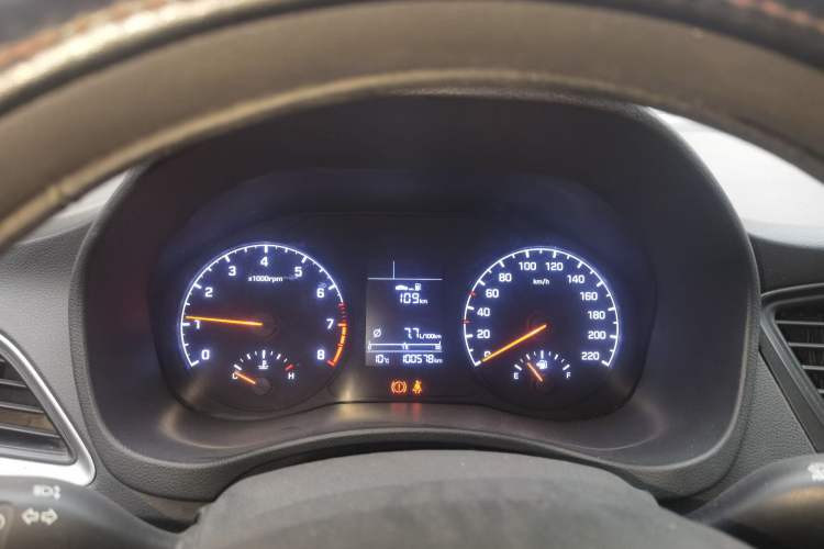 Used Hyundai Verna (new generation) 2016 1.4L Manual Cool Edition GLS Instrument Cluster