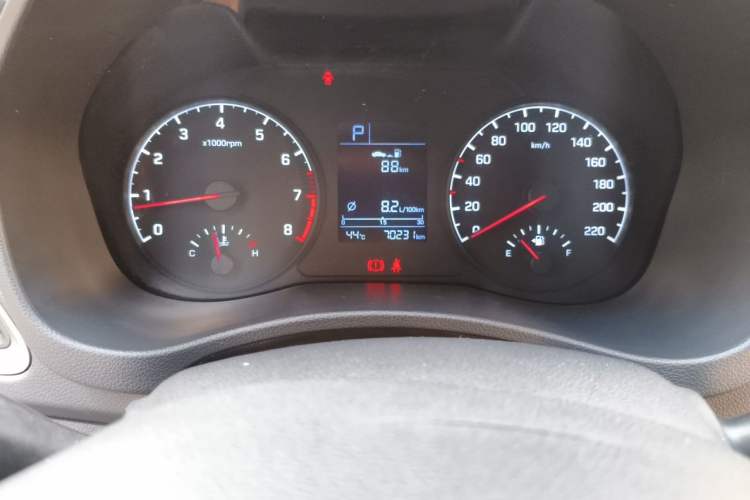 Used Hyundai Verna (new generation) 2016 1.4L Automatic Cool Edition GLS Instrument Cluster