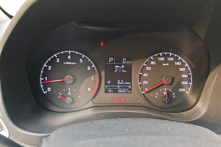 Used Hyundai Verna (new generation) 2016 1.4L Automatic Cool Edition GLS Instrument Cluster