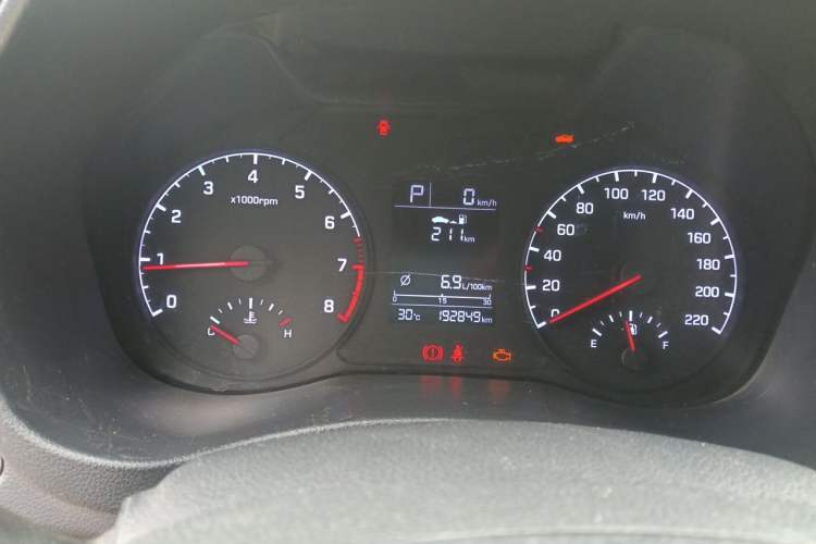 Used Hyundai Verna (new generation) 2016 1.4L Automatic Cool Edition GLS Instrument Cluster