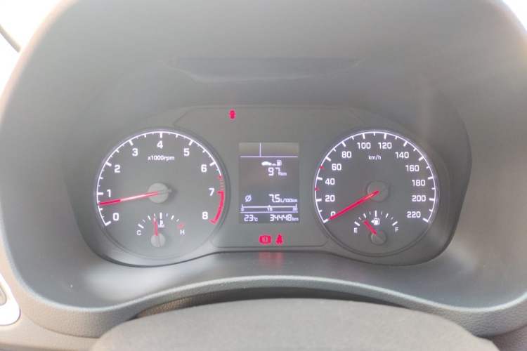 Used Hyundai Verna (new generation) 2016 1.4L Manual Cool Edition GLS Instrument Cluster