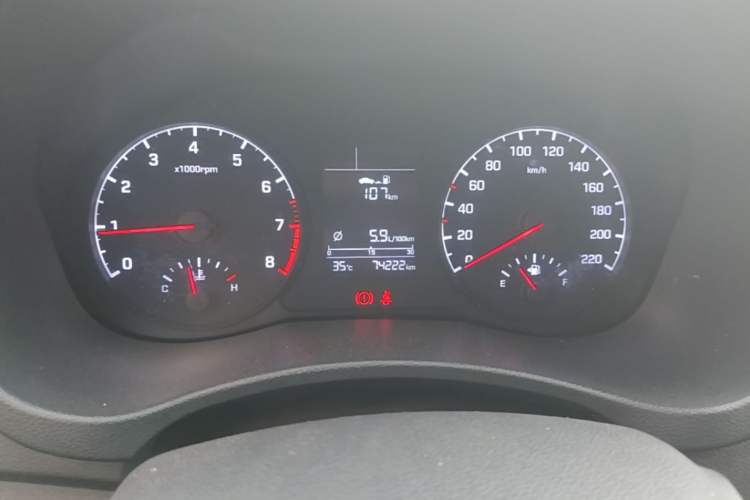 Used Hyundai Verna (new generation) 2016 1.4L Manual Cool Edition GLS Instrument Cluster