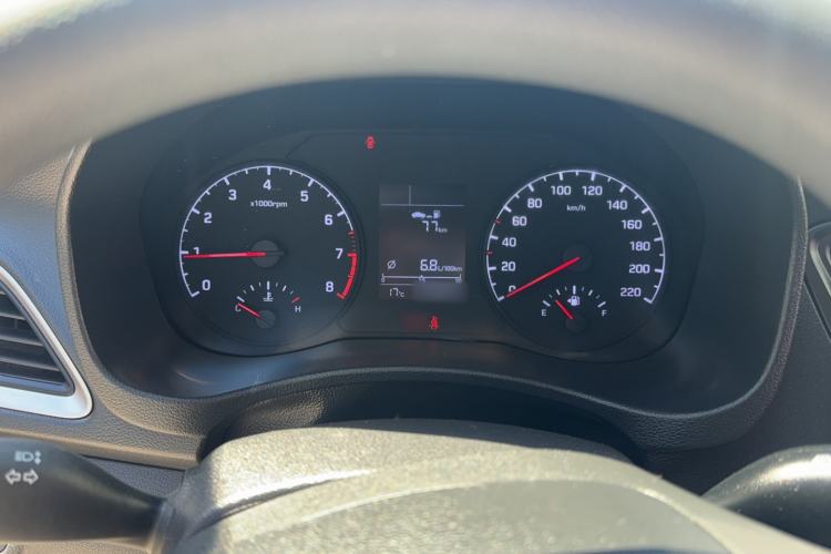 Used Hyundai Verna (new generation) 2016 1.4L Manual Cool Edition GLS Instrument Cluster