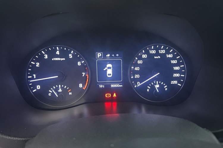 Used Hyundai Verna (new generation) 2016 1.4L Automatic Sport Edition Instrument Cluster