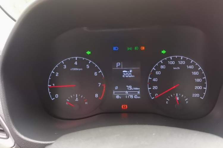 Used Hyundai Verna (new generation) 2016 1.4L Automatic Cool Edition GLS Instrument Cluster