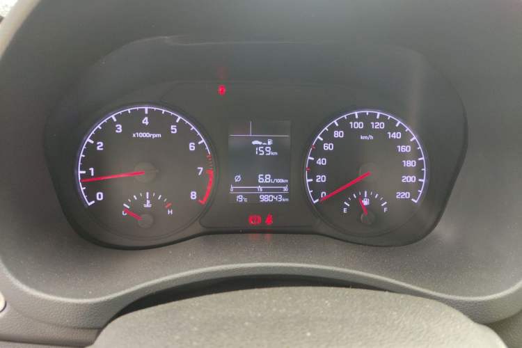 Used Hyundai Verna (new generation) 2016 1.4L Manual Cool Edition GLS Instrument Cluster