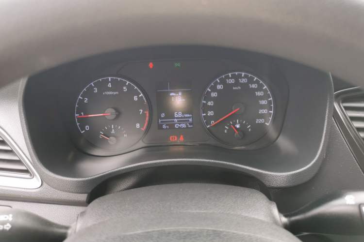 Used Hyundai Verna (new generation) 2016 1.4L Manual Cool Edition GLS Instrument Cluster