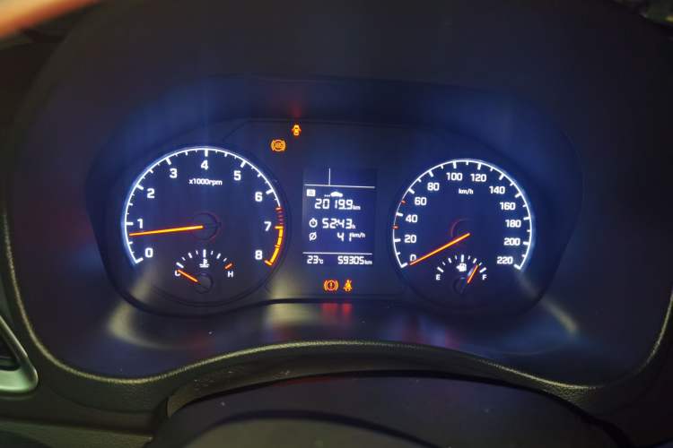 Used Hyundai Verna (new generation) 2016 1.4L Manual Cool Edition GLS Instrument Cluster